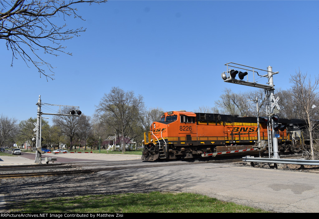 BNSF 8226